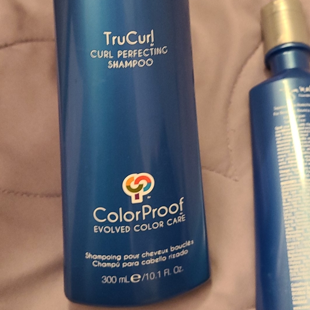 Full size TruCurl shampoo and conditioner - Picture 3 of 5